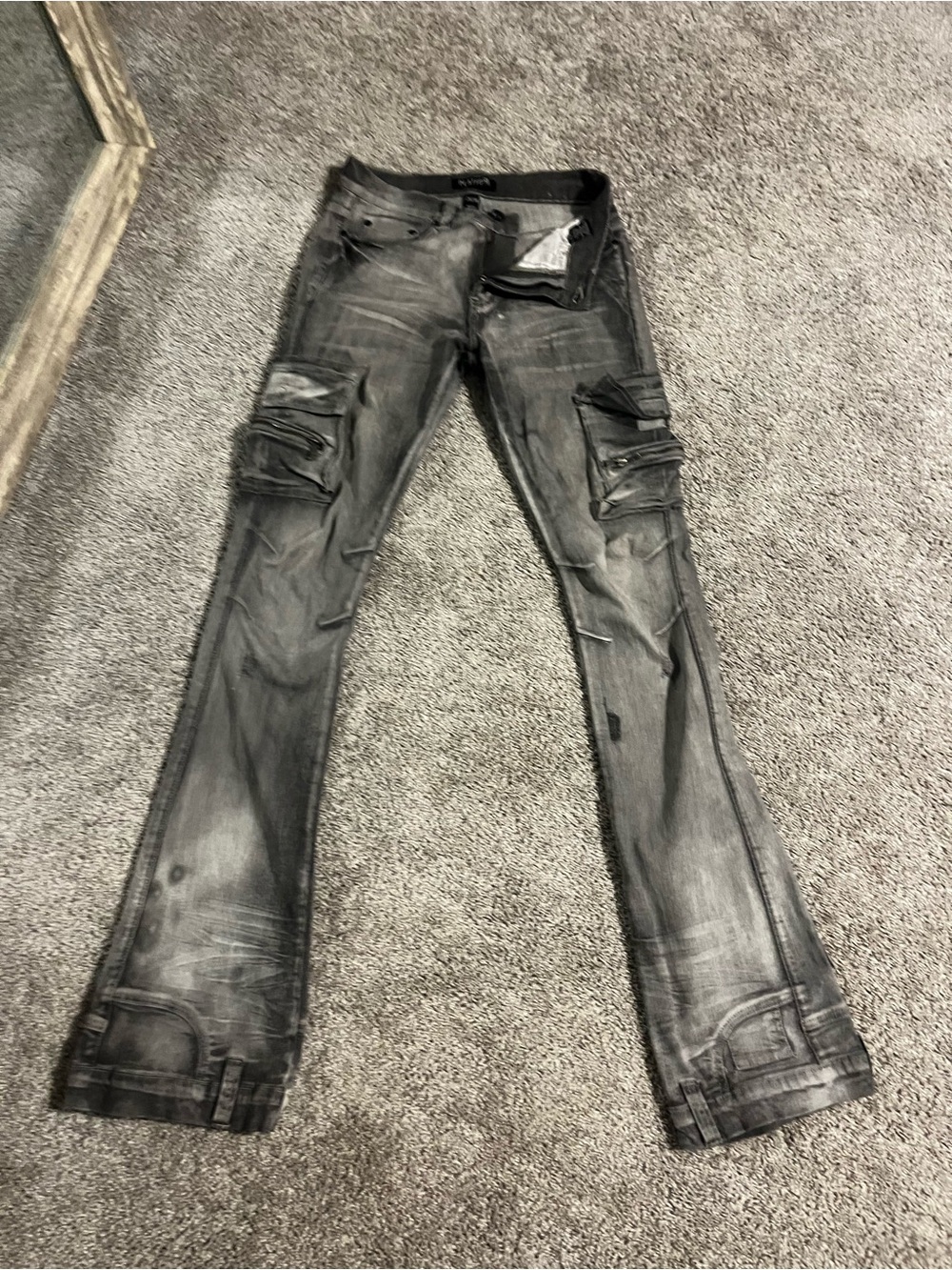 Vivo Women's Gray Washed Flare Cargo Jeans